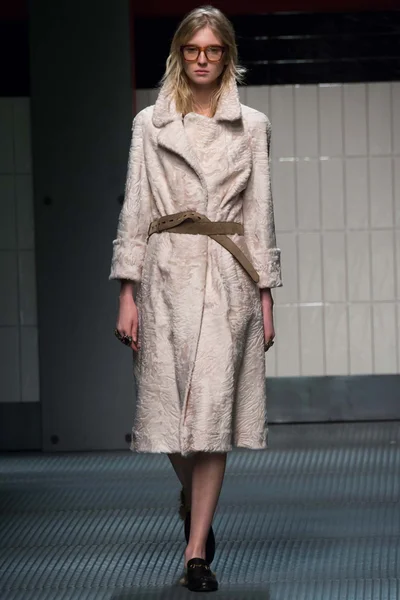Look 43